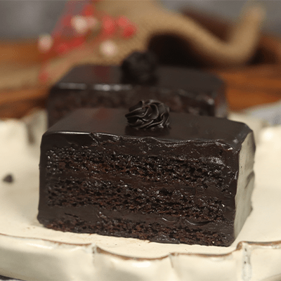 Order Black Forest Eggless Pastry Cake Online